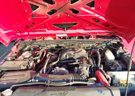 2013 Jeep Wrangler Unlimited Sahara z USA, uszkodzony, nr VIN 1C4BJWEG4DL673893